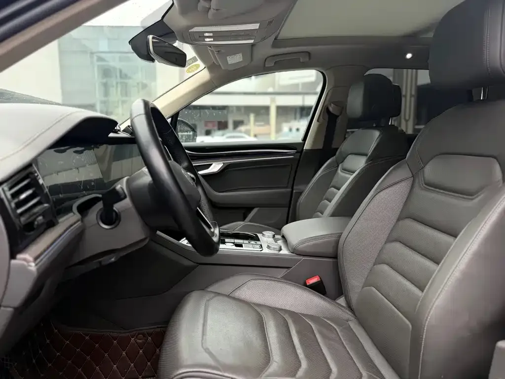 Volkswagen Touareg 2021 из CN, фото 4
