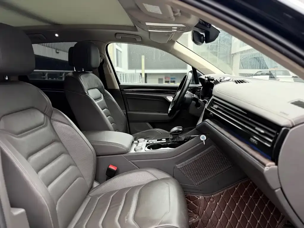 Volkswagen Touareg 2021 из CN, фото 3