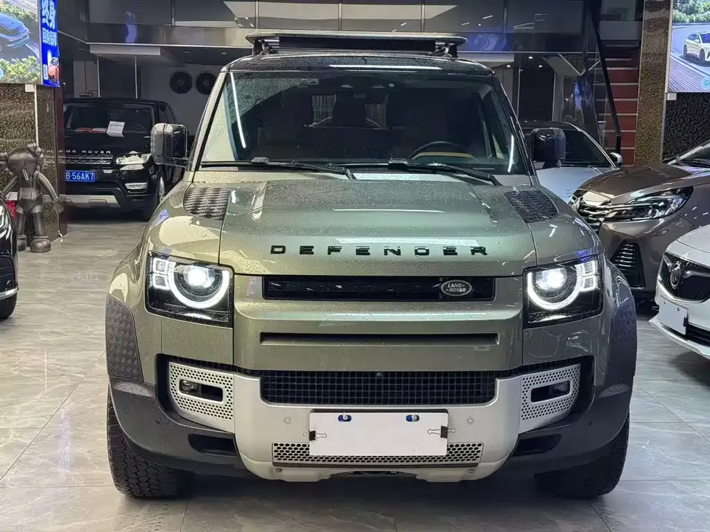 Land Rover Defender — фото 6