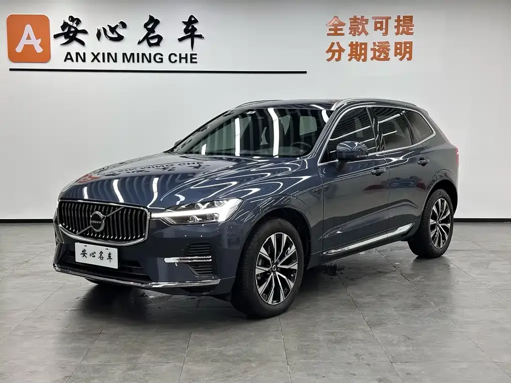 Volvo XC60 — фото 1
