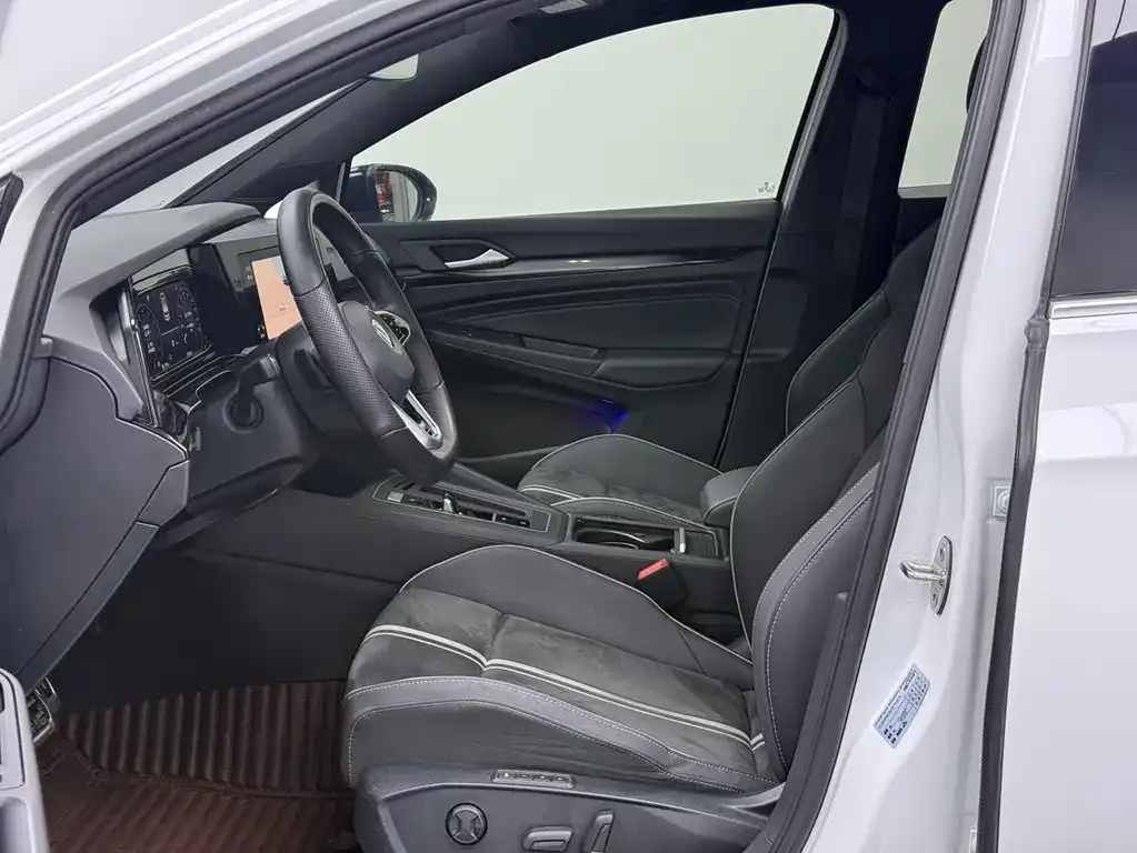 Volkswagen Golf 2021 из CN, фото 10