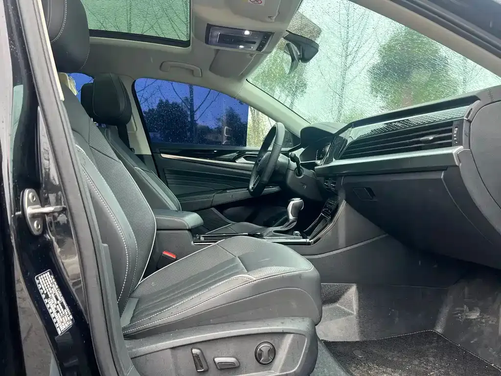 Volkswagen Passat — фото 7