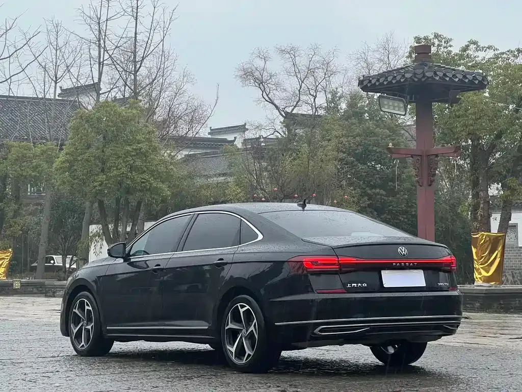Volkswagen Passat — фото 9