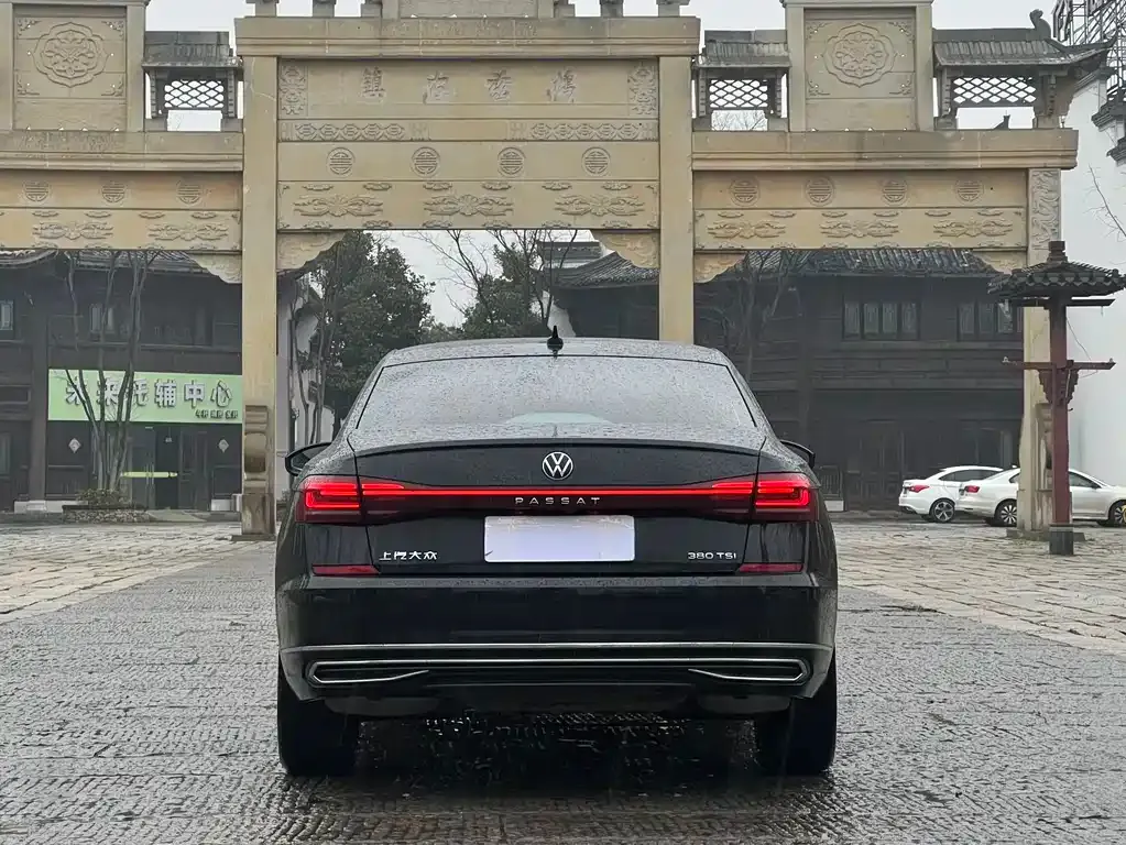Volkswagen Passat — фото 5