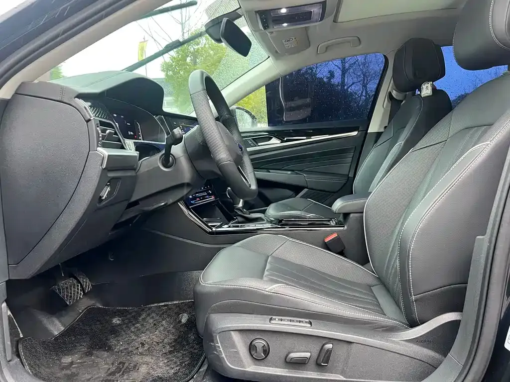 Volkswagen Passat — фото 6