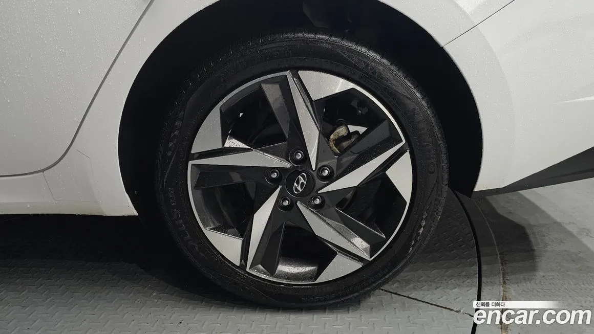 Hyundai AVANTE — фото 10