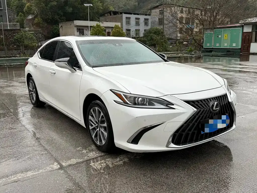 Lexus ES — фото 9