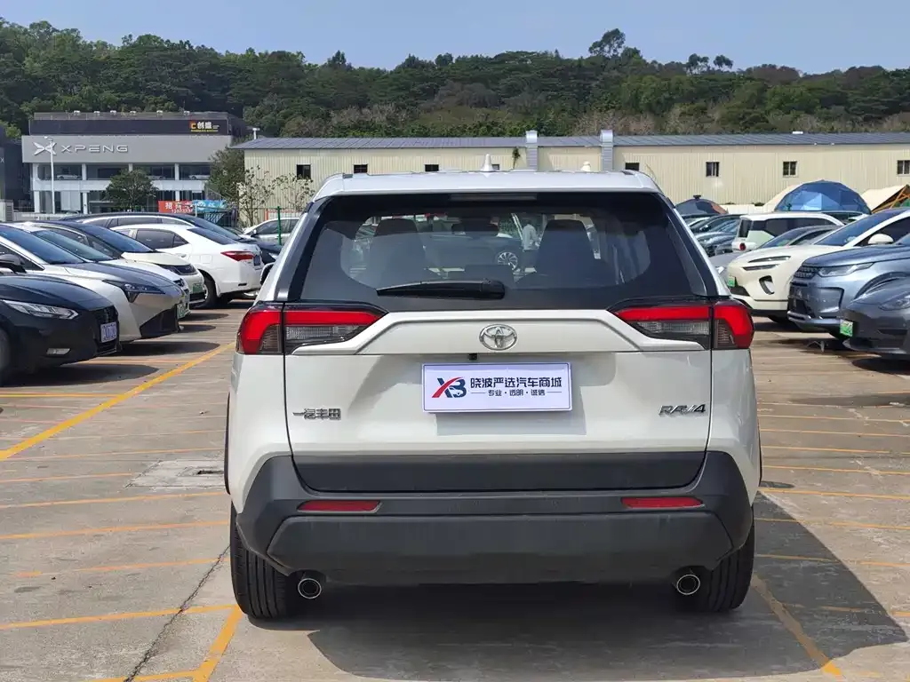 Toyota RAV4 2025 из CN, фото 10
