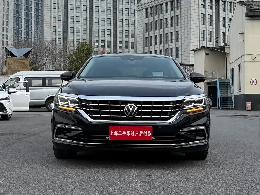 Volkswagen Passat — фото 10