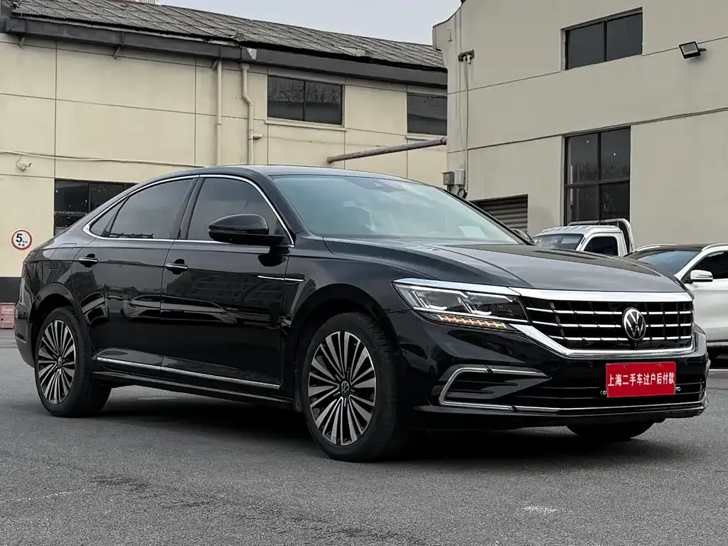 Volkswagen Passat — фото 6