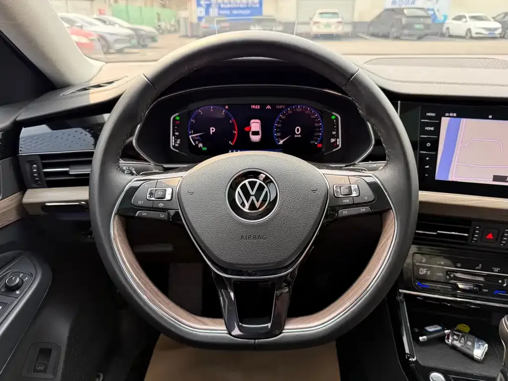 Volkswagen Passat — фото 3