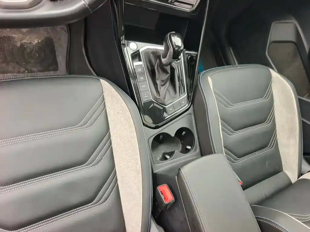 Volkswagen GTE PHEV 2021 из CN, фото 3