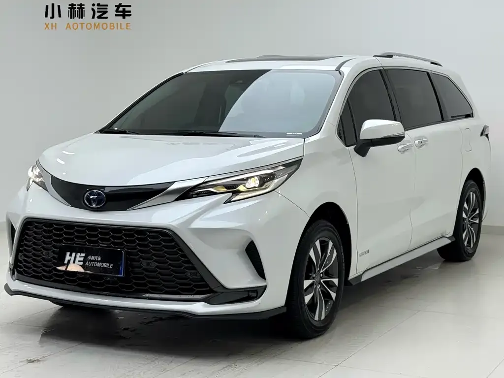 Toyota Granvia 2023 из CN, фото 1