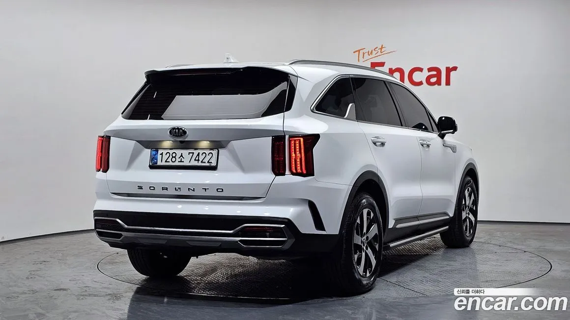 Kia Sorento — фото 10