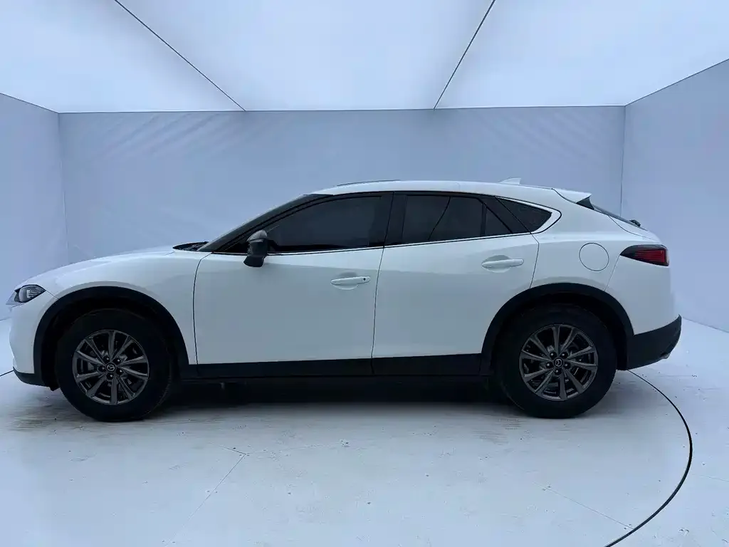 Mazda CX-4 — фото 10