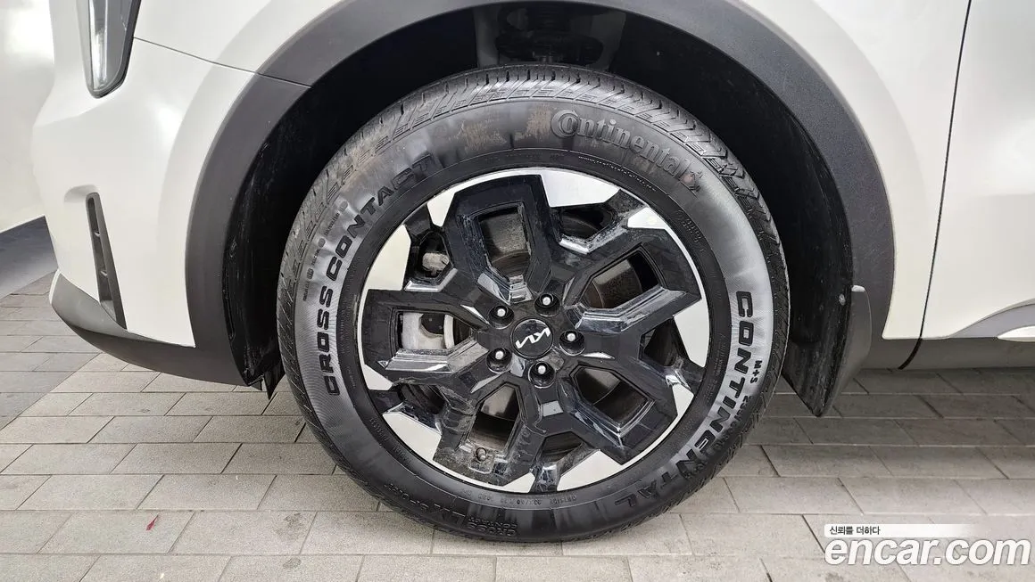 Kia Sorento — фото 7