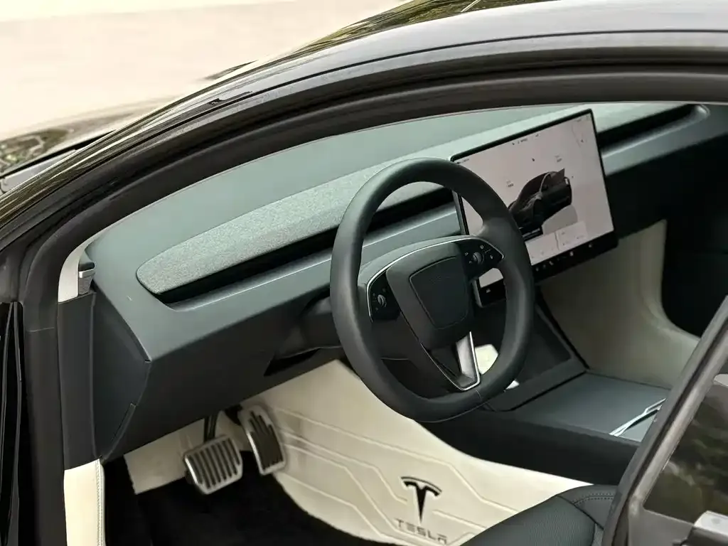 Tesla Model 3 — фото 3