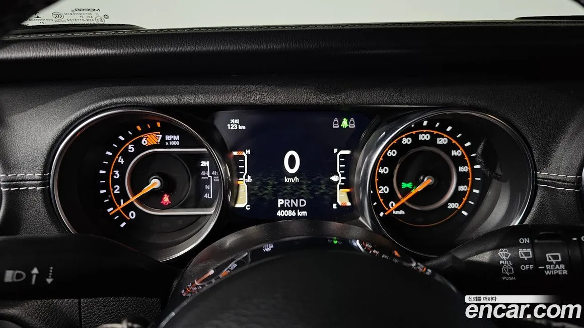 Jeep Wrangler 2021 из KR, фото 5