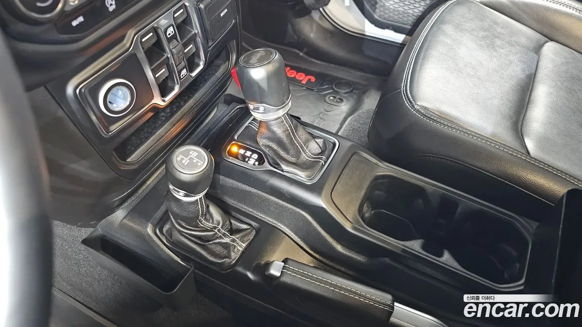 Jeep Wrangler 2021 из KR, фото 8