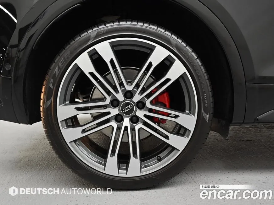 Audi SQ5 2022 из KR, фото 3