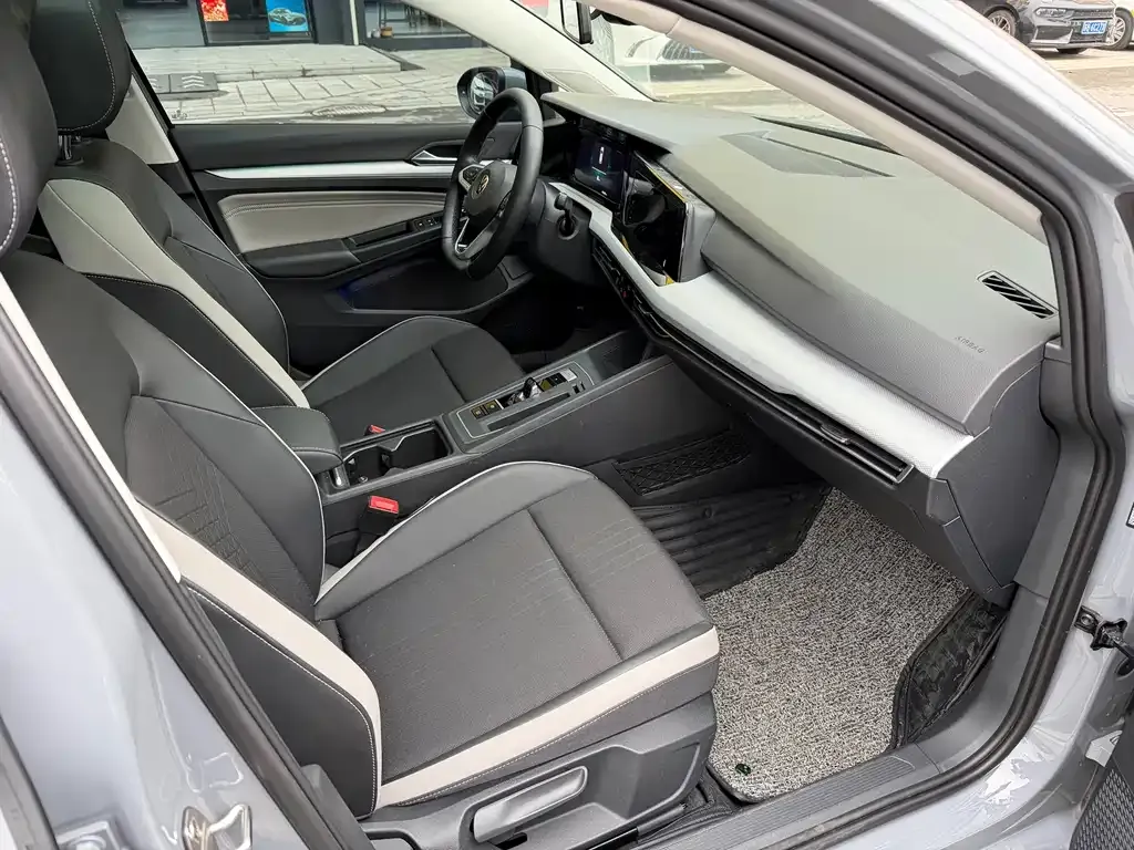 Volkswagen Golf 2021 из CN, фото 8