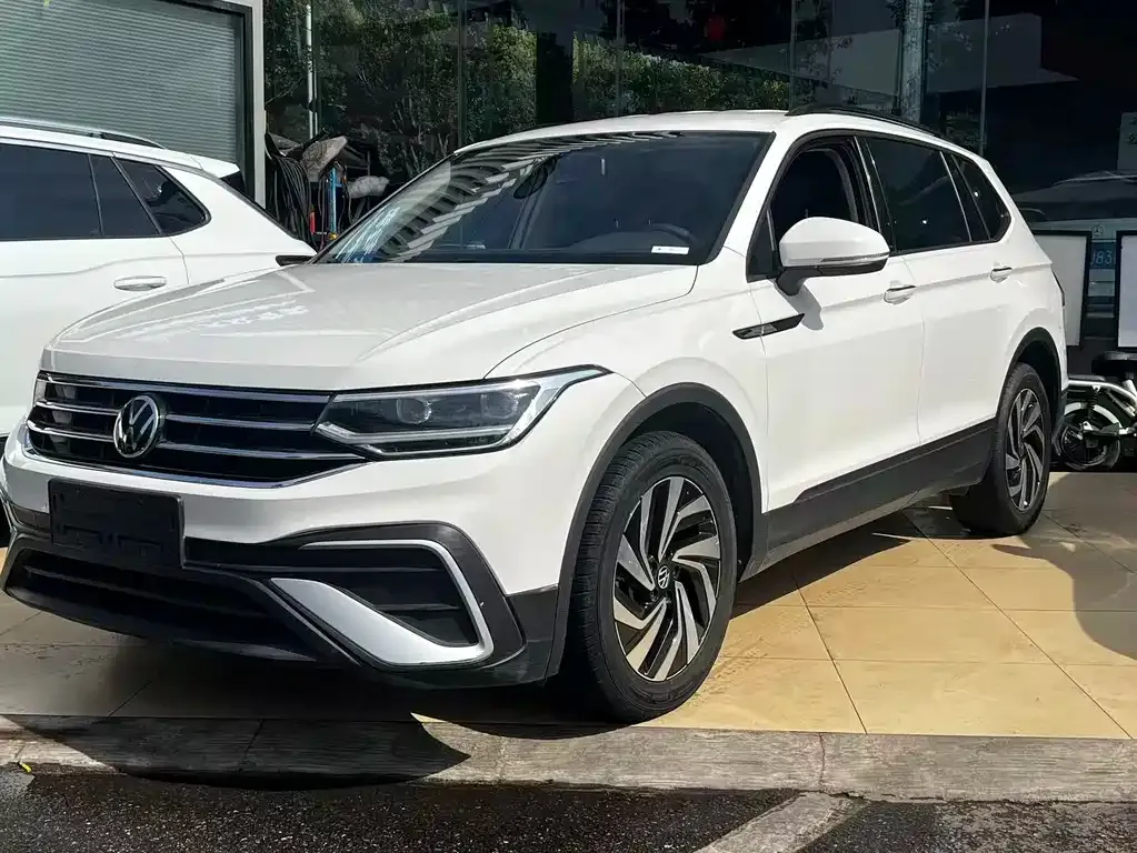 Volkswagen Tiguan L 2022 из CN, фото 1
