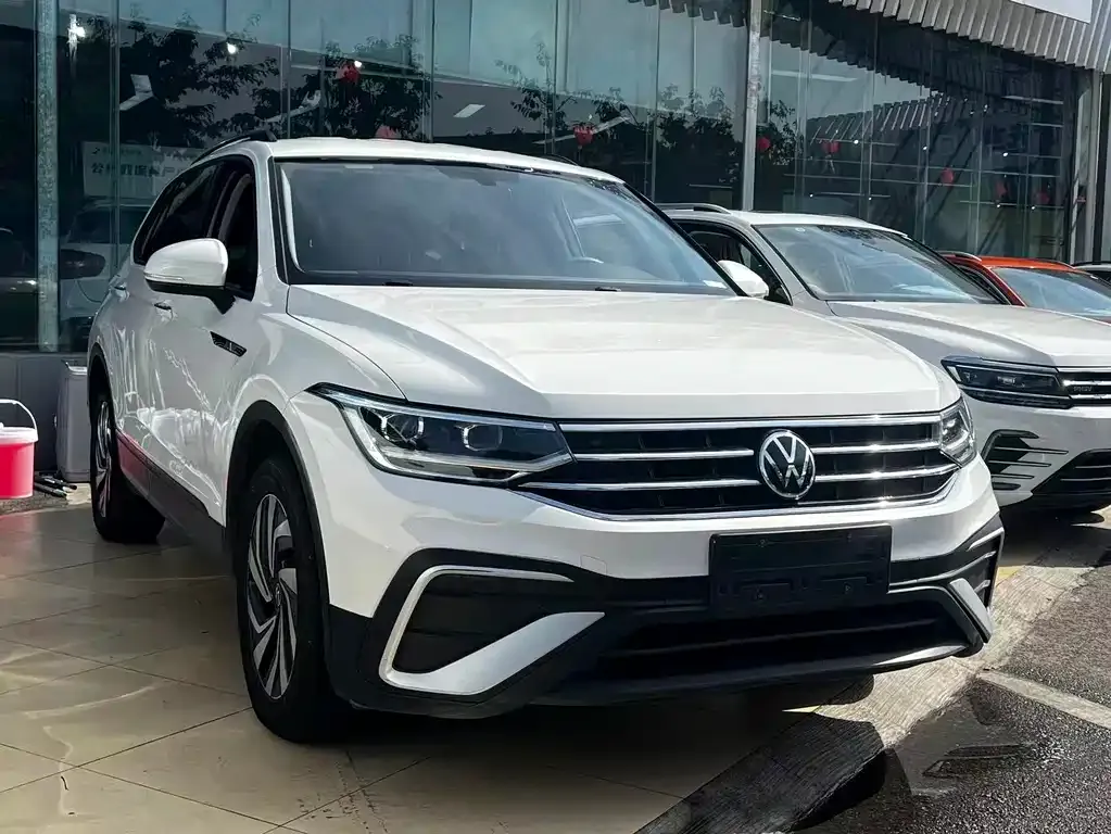 Volkswagen Tiguan L 2022 из CN, фото 2