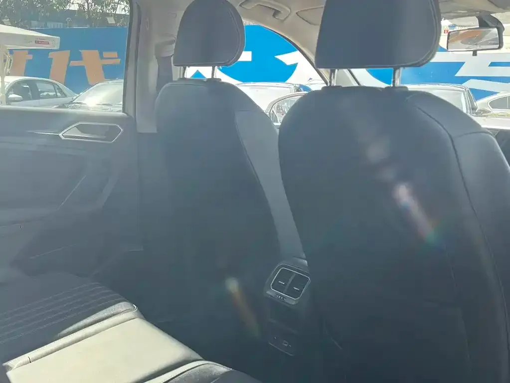Volkswagen Tiguan L 2022 из CN, фото 3