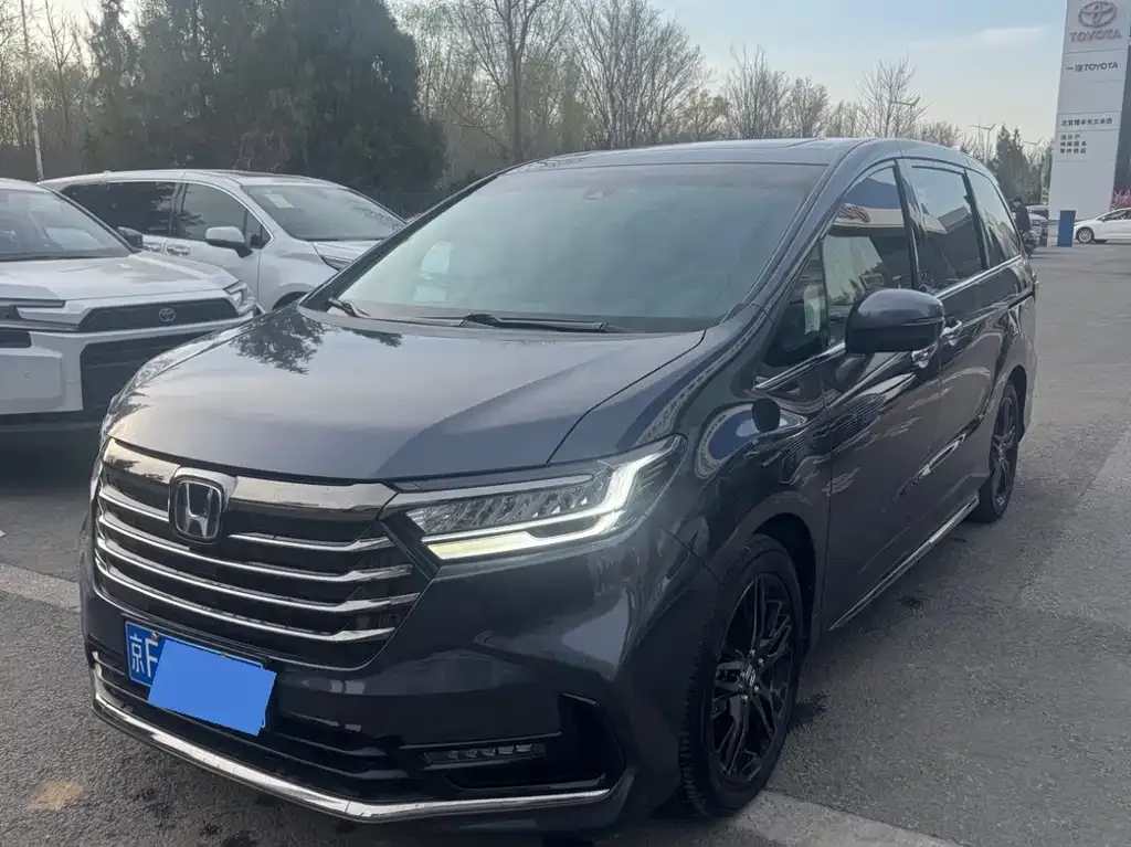 Honda Odyssey — фото 1