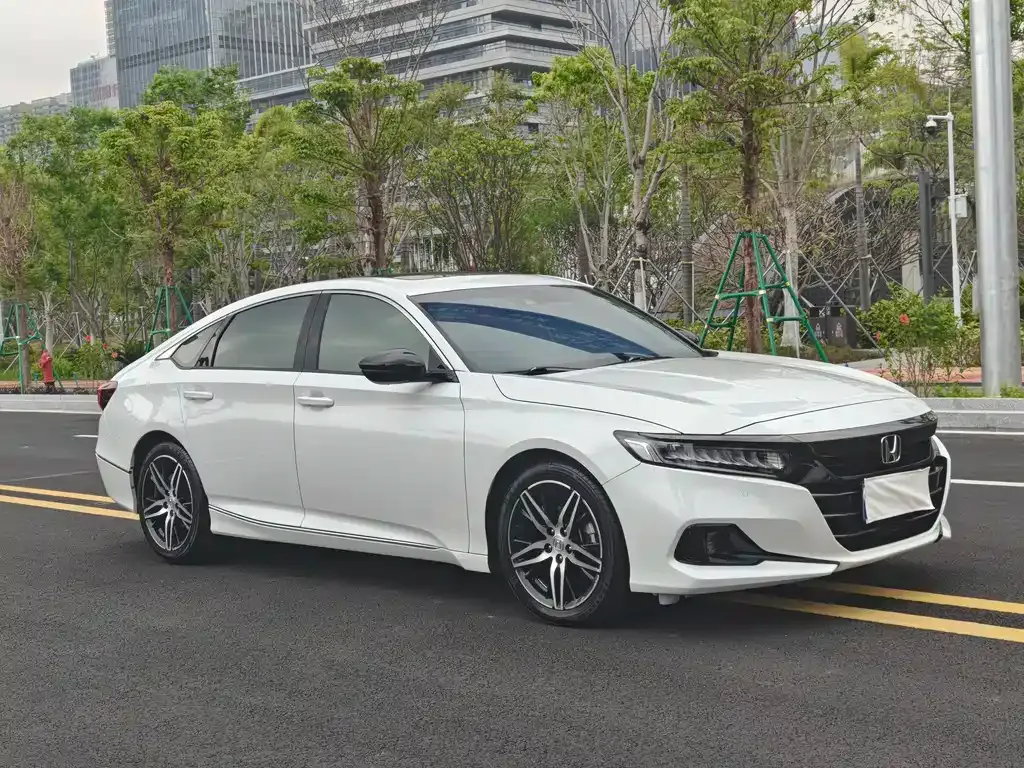 Honda Accord — фото 6