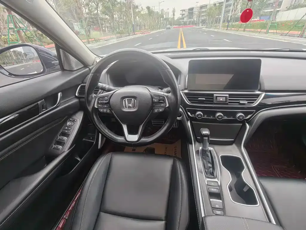 Honda Accord — фото 5