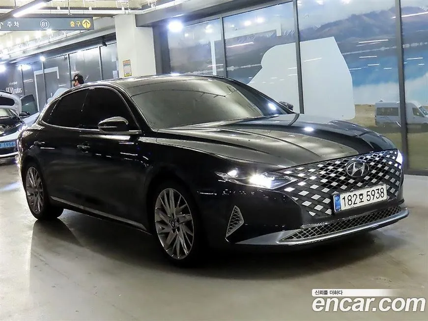 Hyundai Grandeur — фото 1