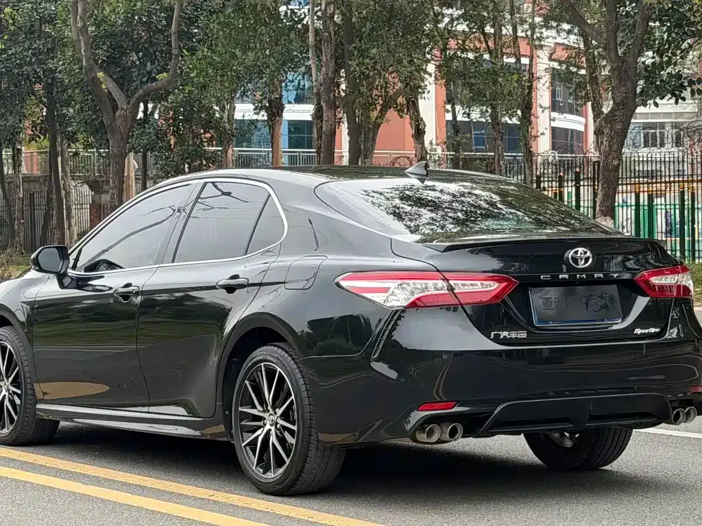 Toyota Camry 2023 из CN, фото 10