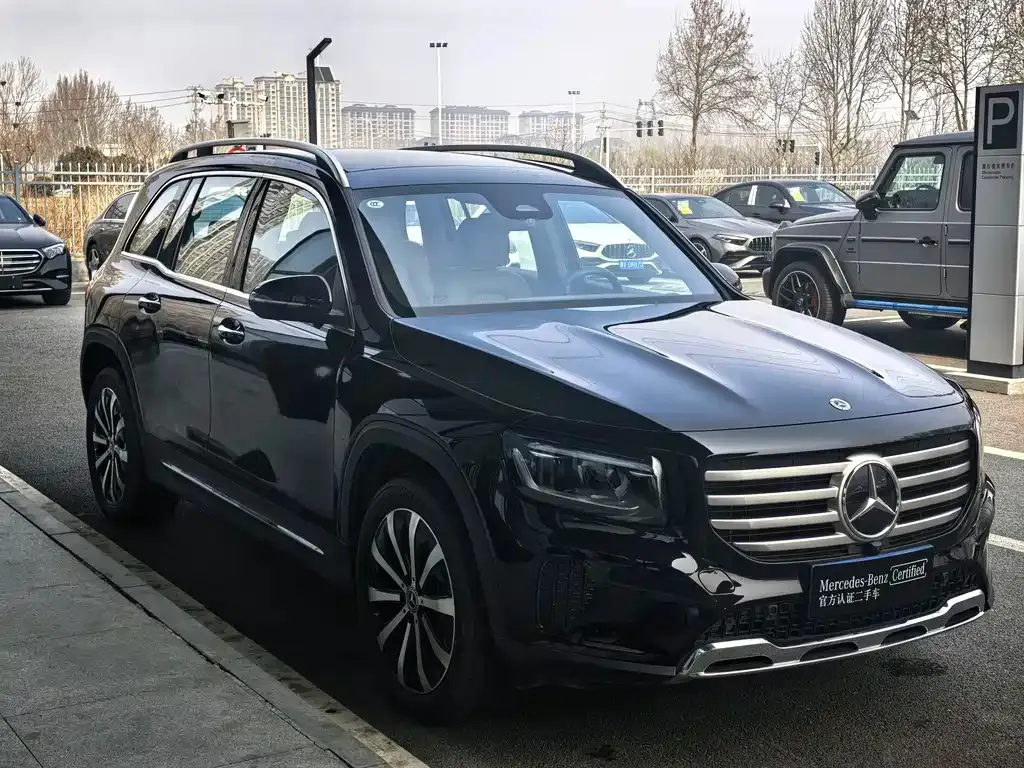 Mercedes-Benz GLB — фото 10