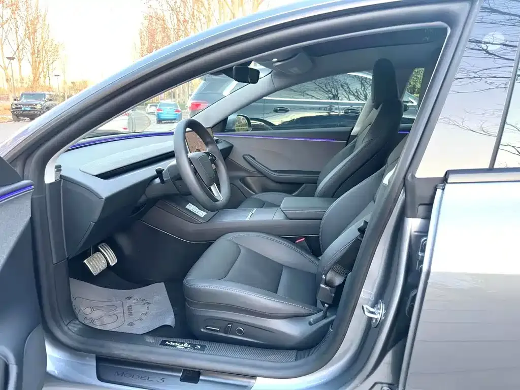 Tesla Model 3 — фото 2