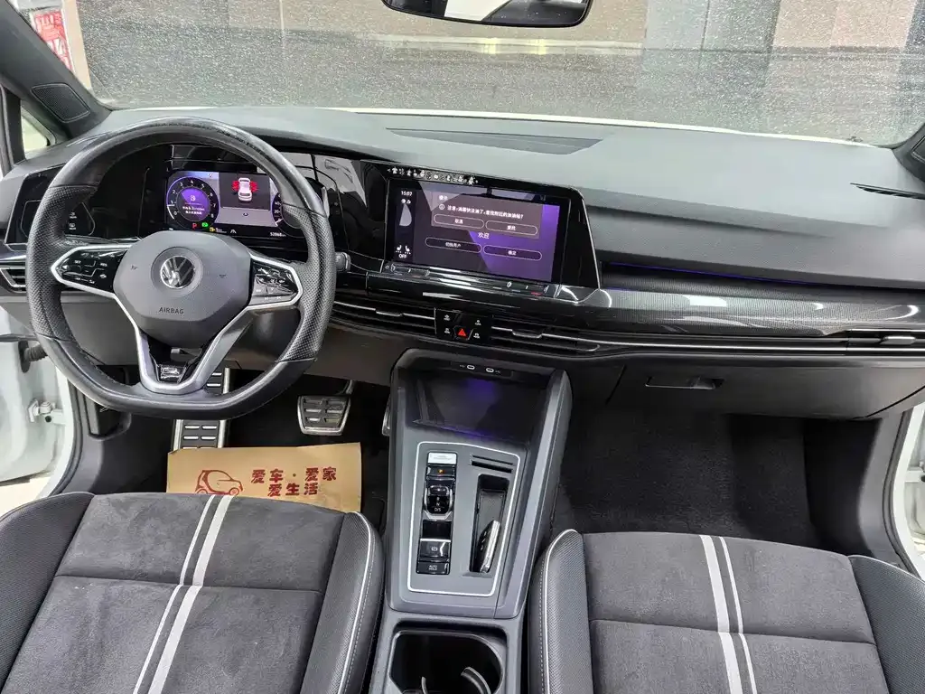 Volkswagen Golf 2023 из CN, фото 9