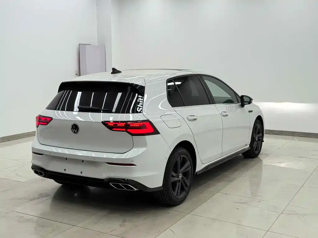 Volkswagen Golf 2023 из CN, фото 4
