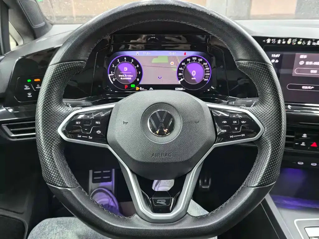 Volkswagen Golf 2023 из CN, фото 8