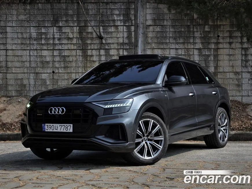 Audi Q8