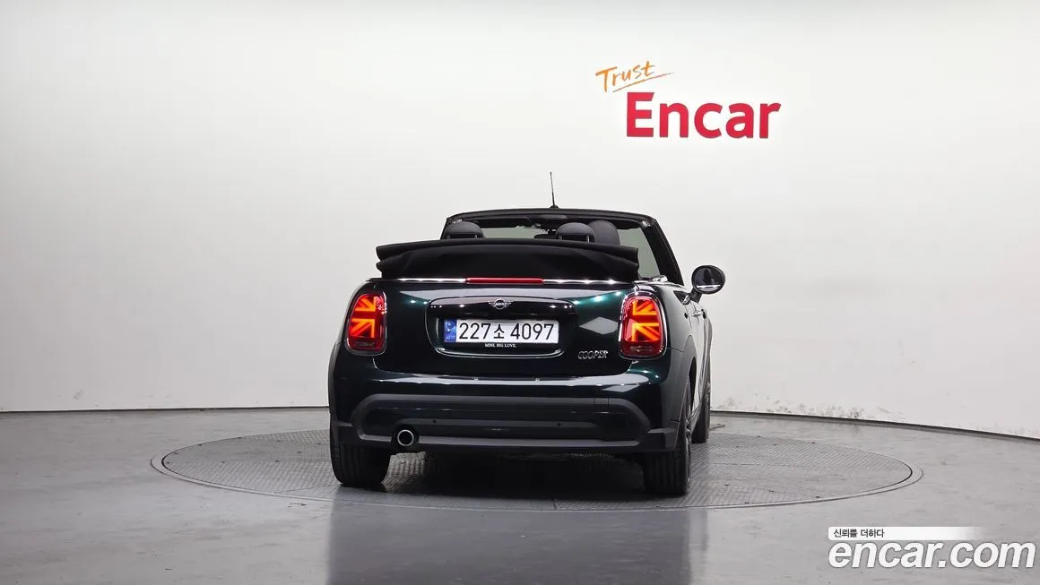 Mini Cooper Convertible 2024 из KR, фото 6