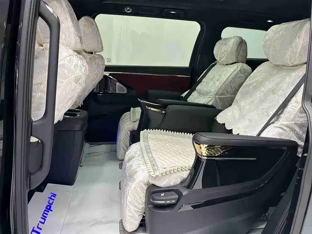 GAC Motor Trumpchi M8 — фото 8