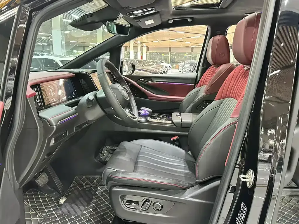 GAC Motor Trumpchi M8 — фото 9