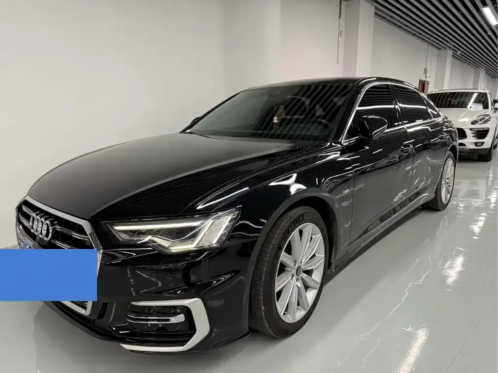 Audi A6L — фото 1