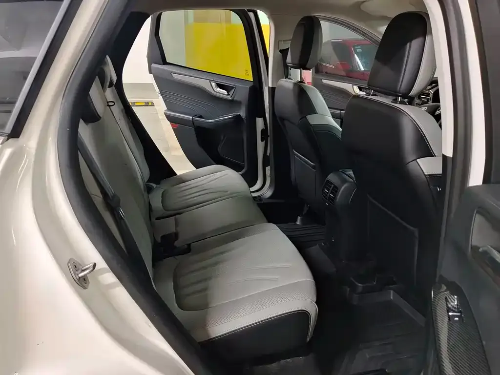 Ford Escape 2022 из CN, фото 10