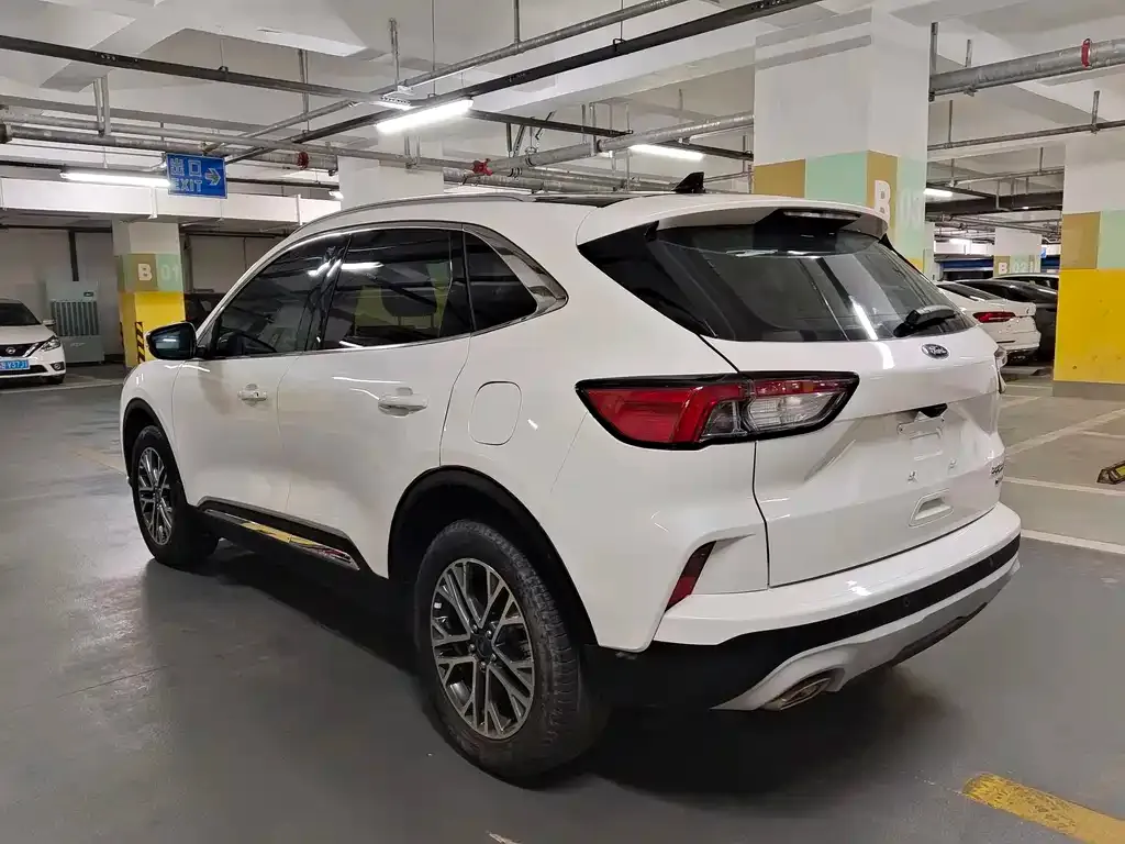 Ford Escape 2022 из CN, фото 8