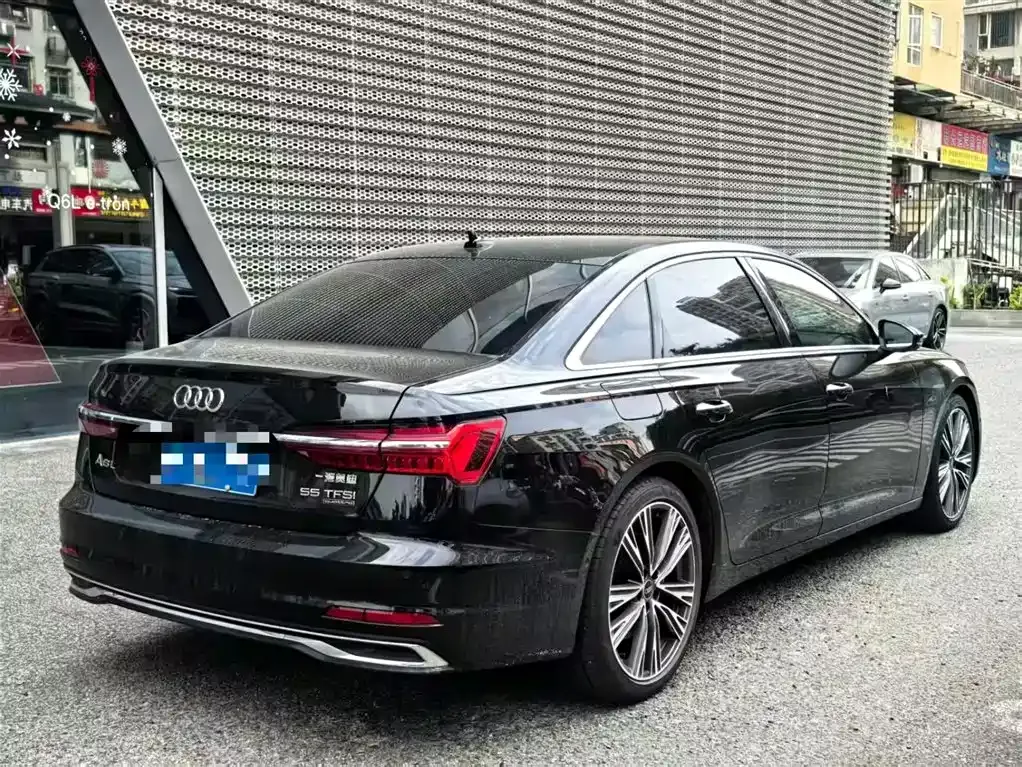 Audi A6L — фото 8