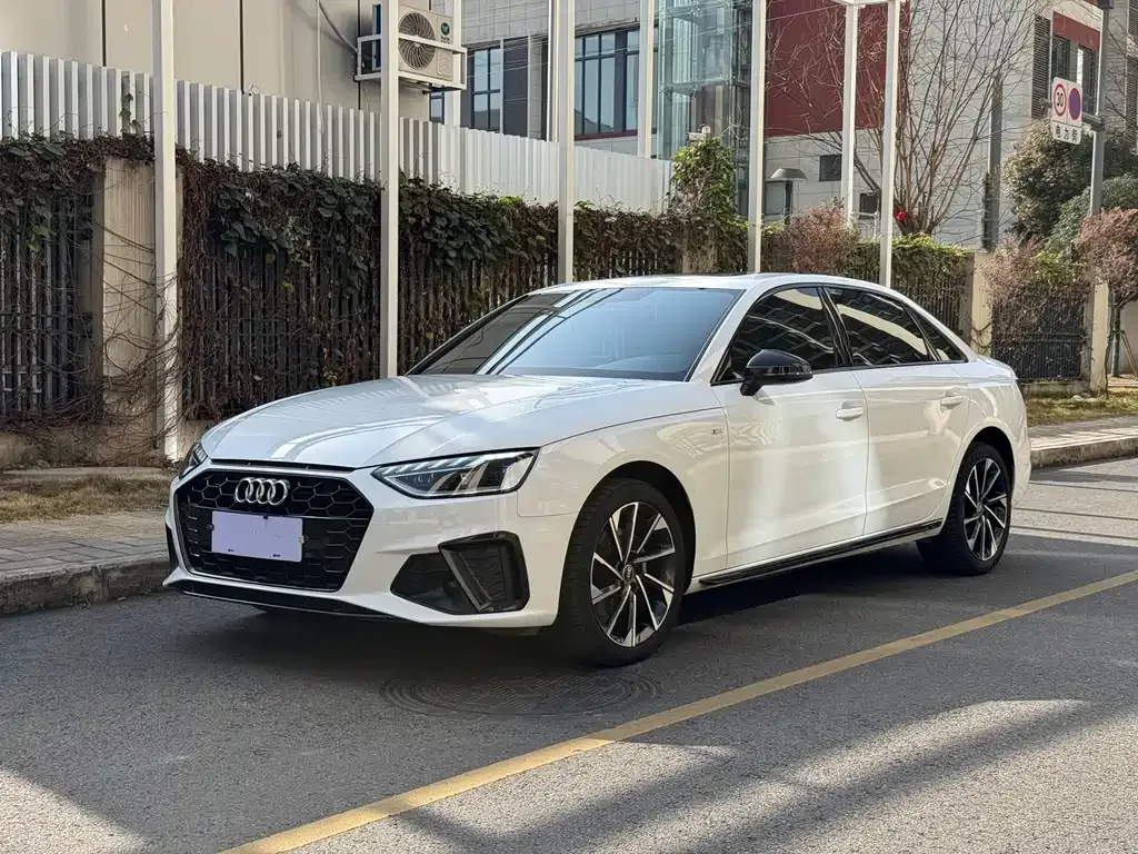 Audi A4L 2024 из CN, фото 1