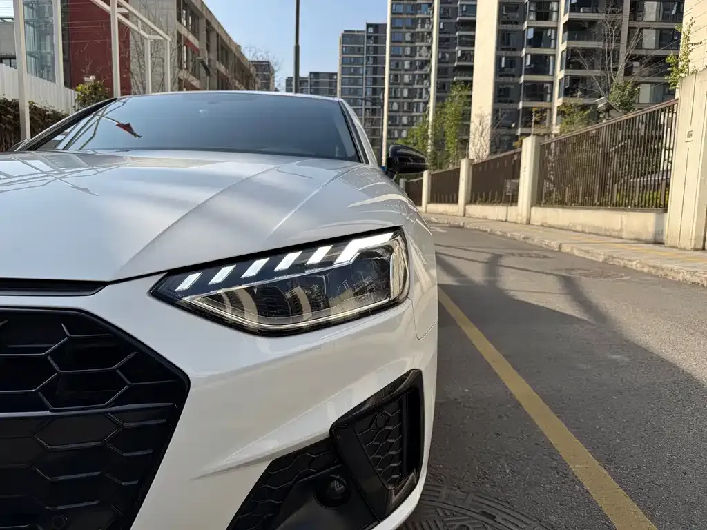 Audi A4L 2024 из CN, фото 8