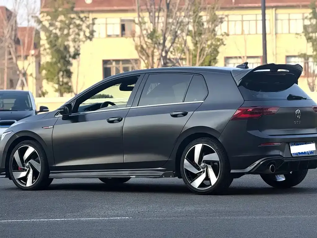 Volkswagen Golf GTI — фото 6