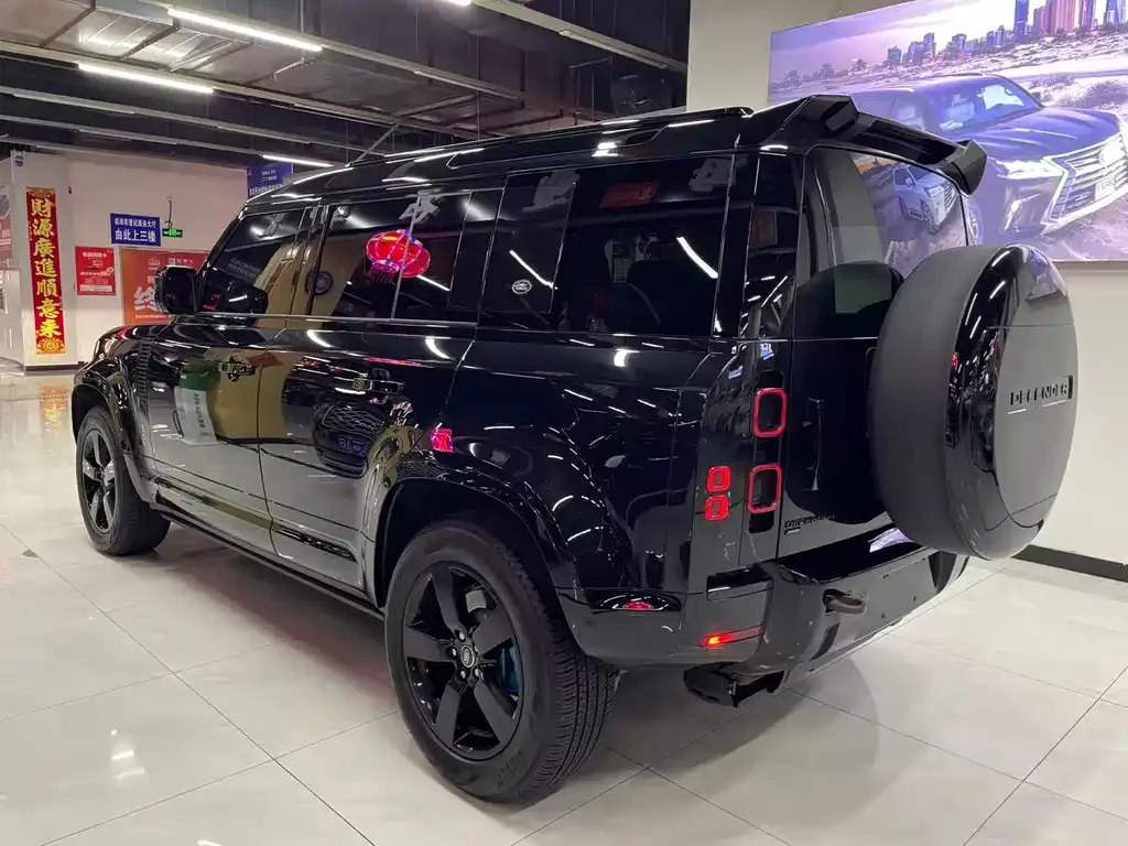 Land Rover Defender — фото 9